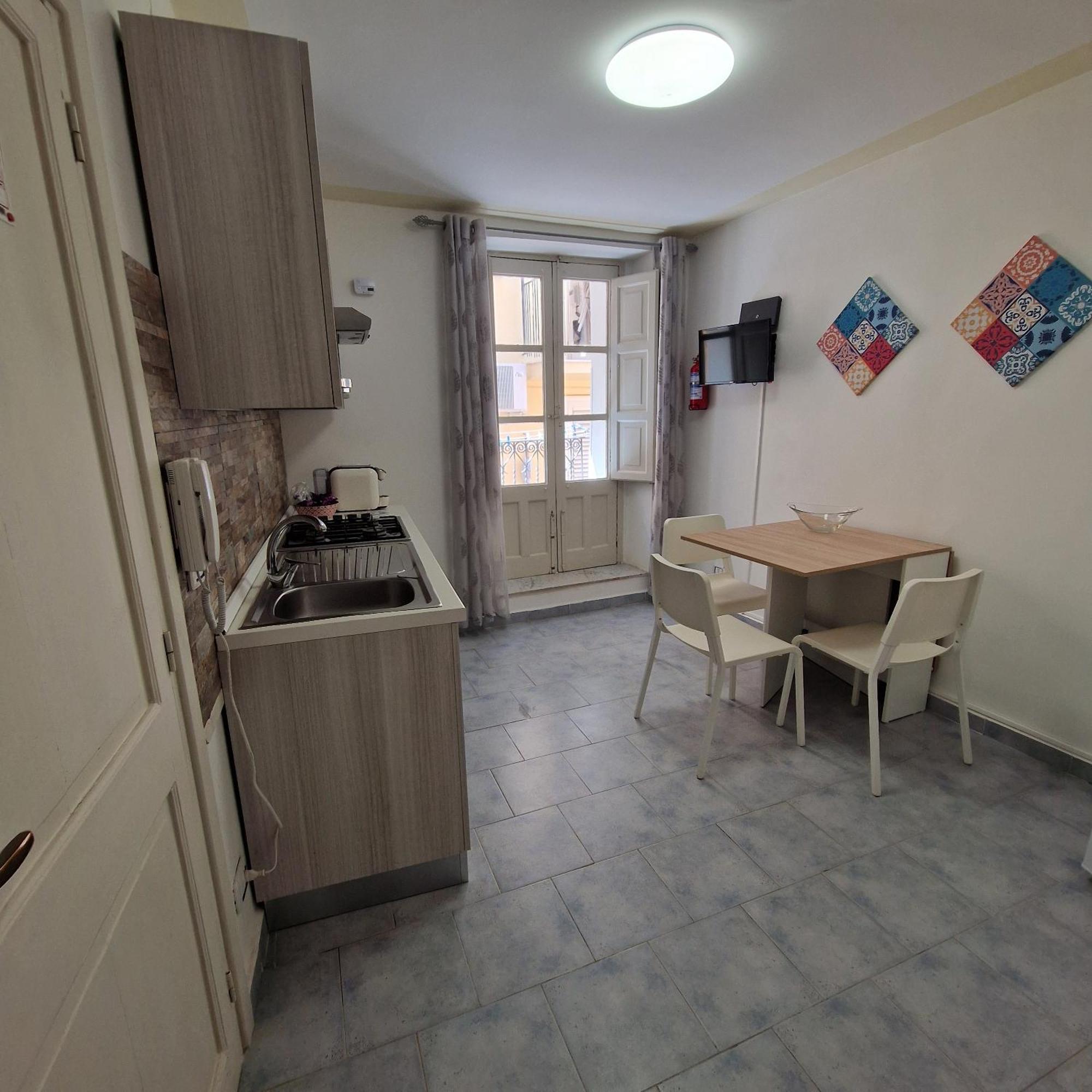 Rocksea Apartments チェファル エクステリア 写真